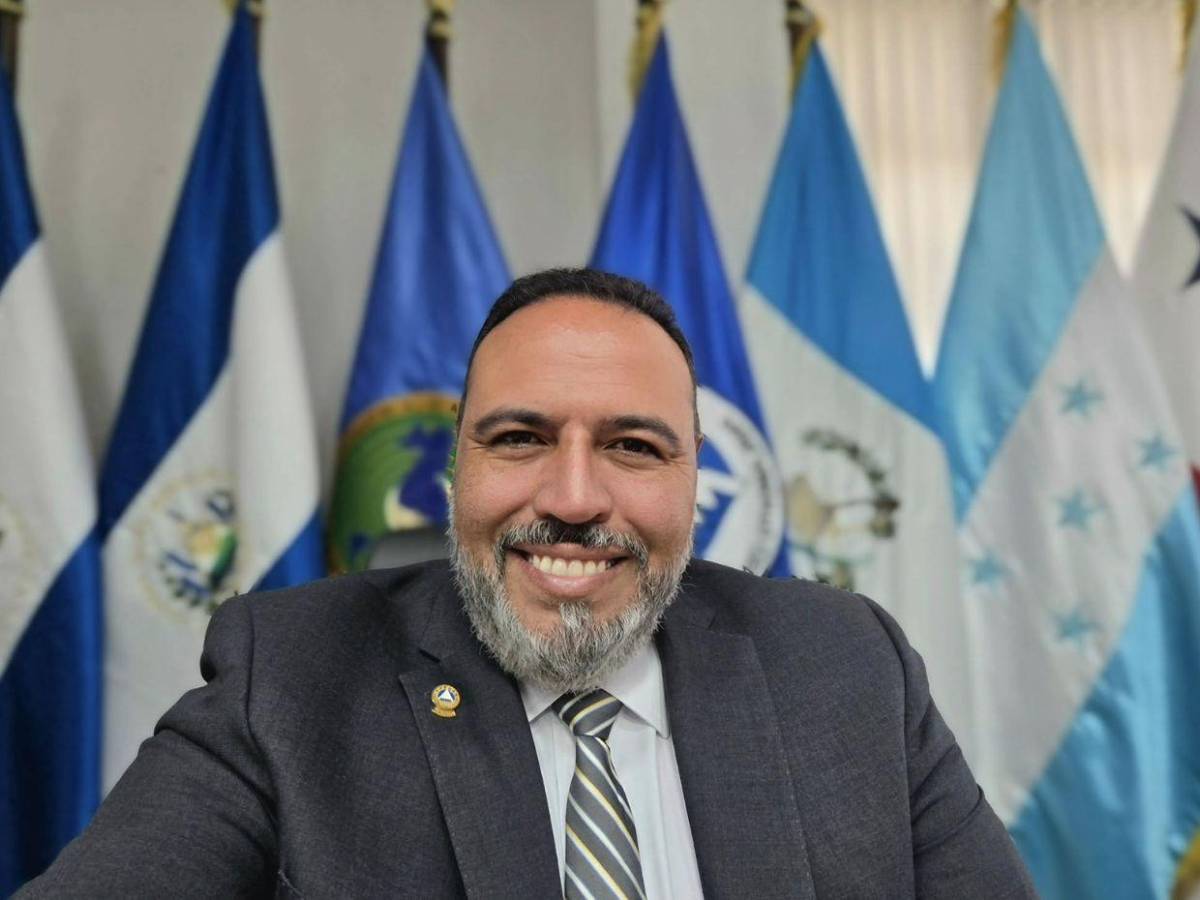 ¿Quiénes son los diputados electos por Honduras al Parlacen y cuánto ganarán?