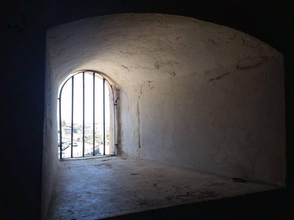 Guantánamo, la sombría y cuestionada cárcel a la que Trump enviará migrantes