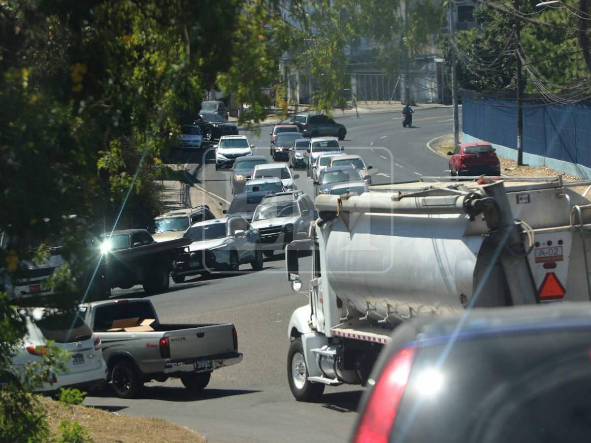 Tráfico infernal este sábado en el anillo periférico y salida al sur de Tegucigalpa