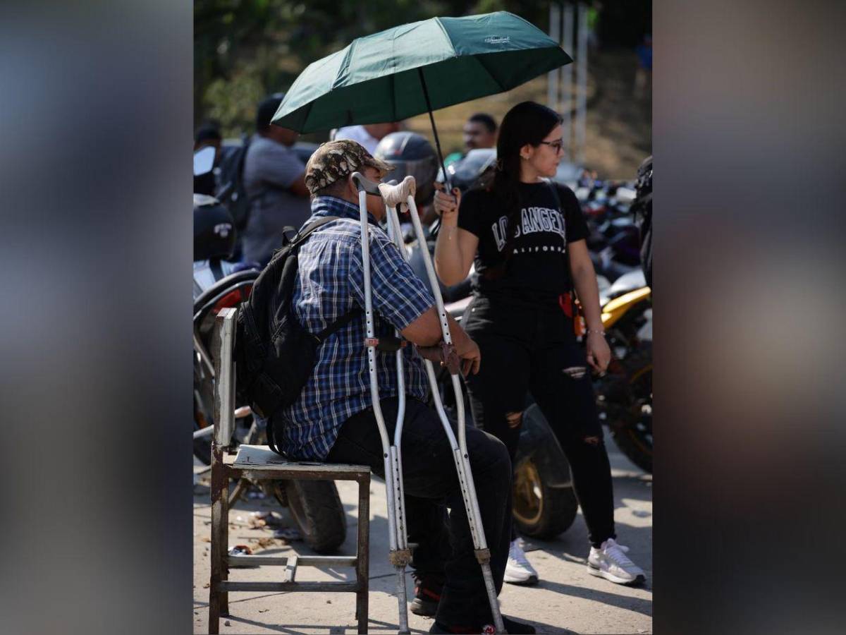 Incertidumbre y desesperación en rostro de socios de Koriun al no recuperar su dinero