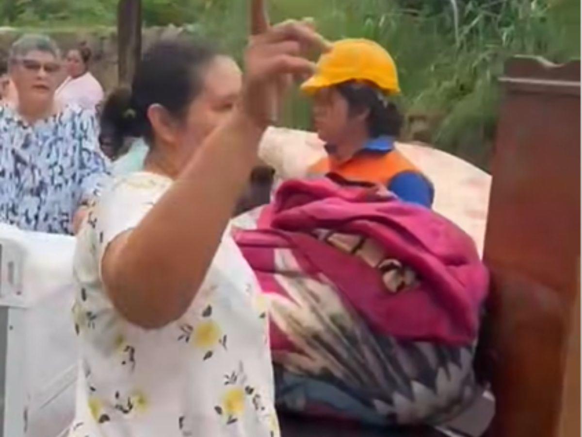 “Mi casa se está cayendo”: el momento en que las viviendas se derrumbaron en El Reparto