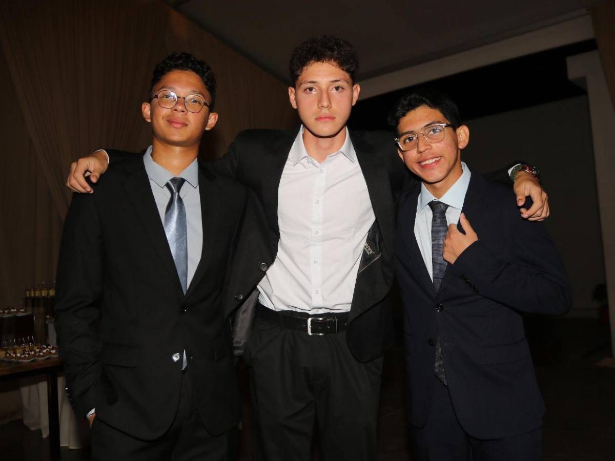 Velada de Acción de Gracias reúne a los Seniors 2026 de Elvel School