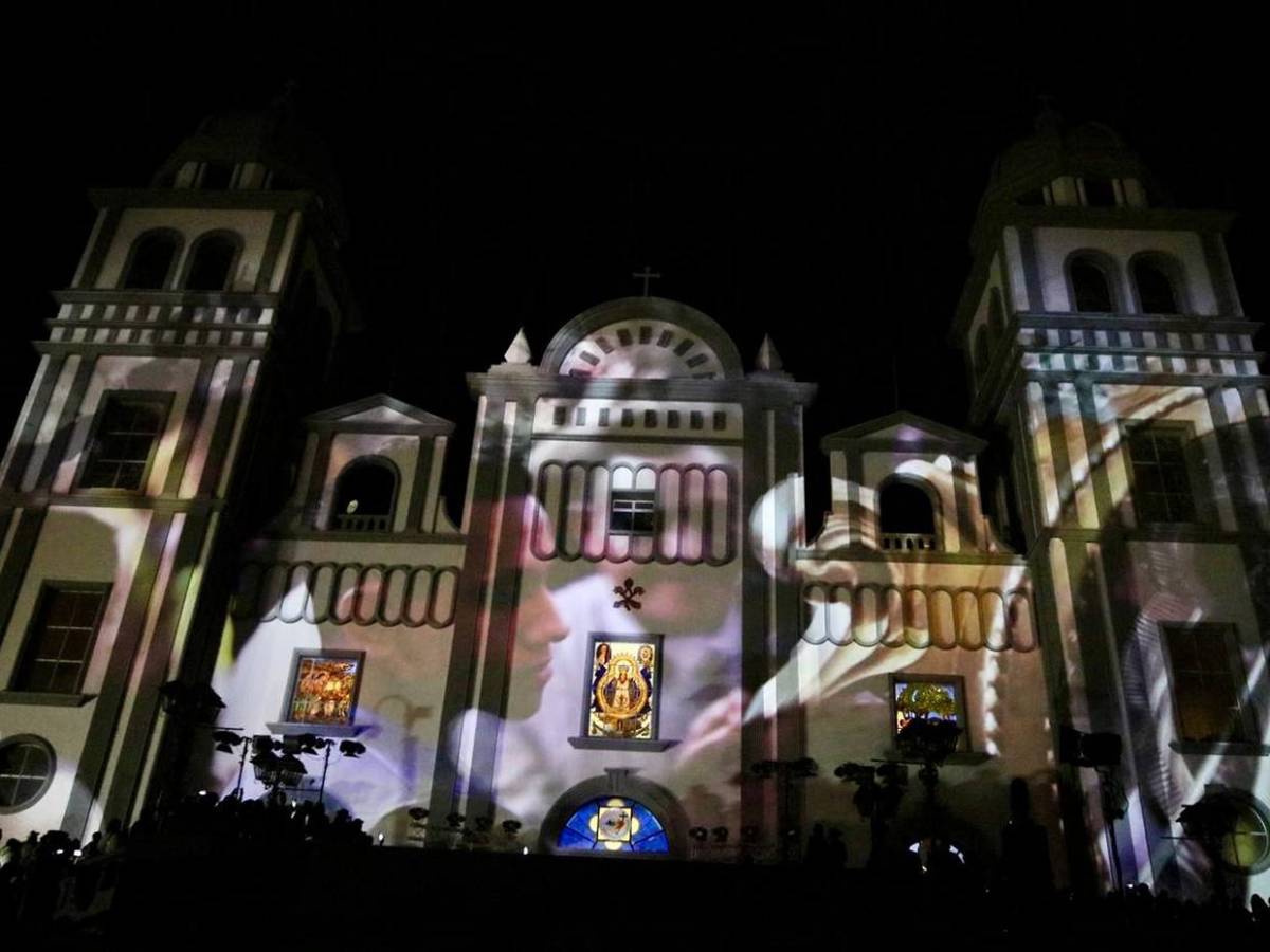 Con espectacular video mapping celebran alborada a la Virgen de Suyapa