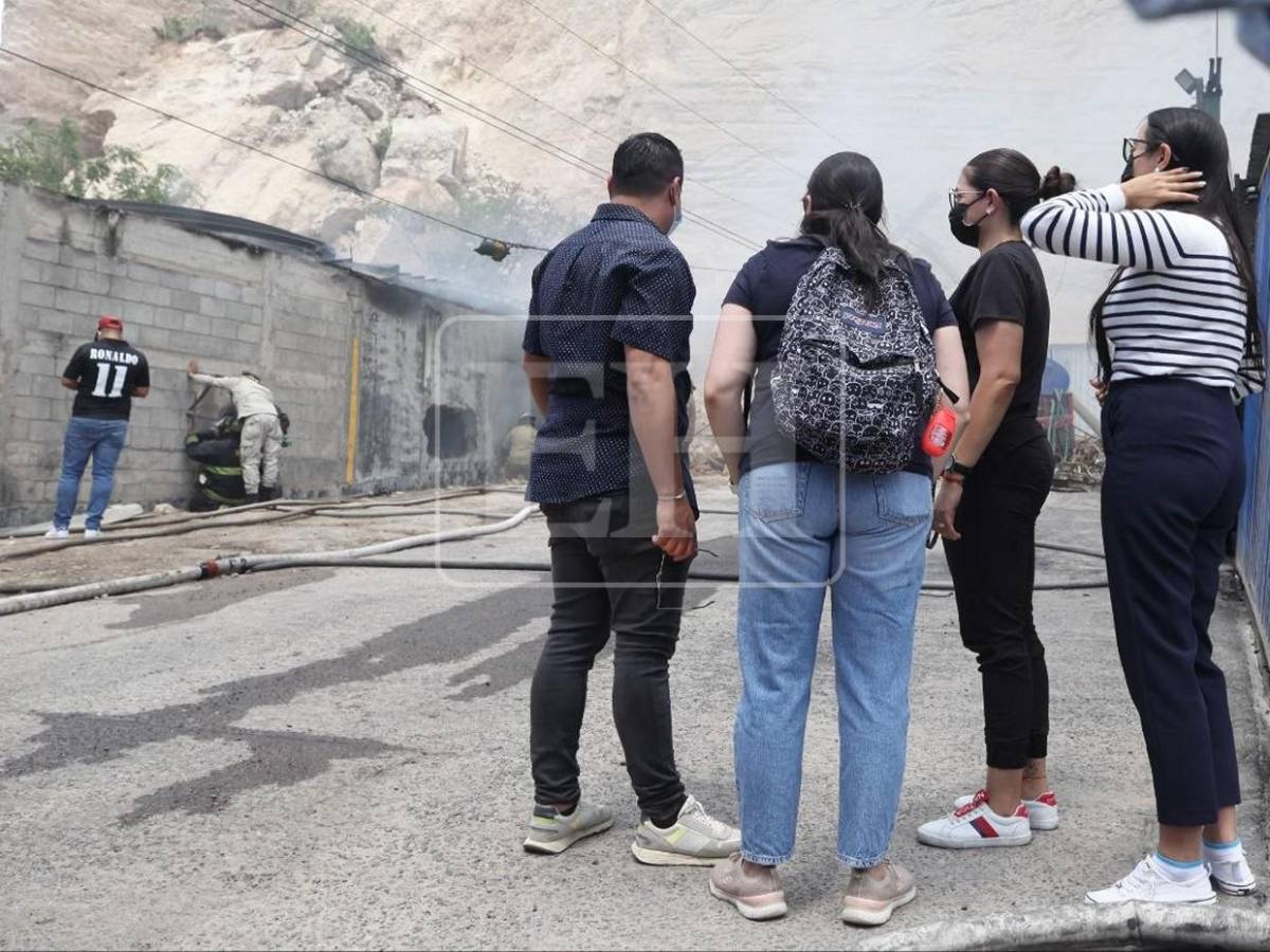 Familiares de Karen Girón, desaparecida en derrumbe del anillo periférico, se aferran a un milagro