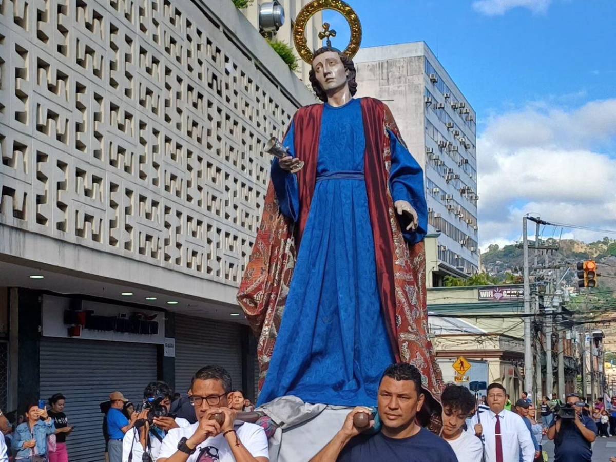 ¡La tumba está vacía! Con fe y devoción celebran la resurrección de Cristo este Domingo Santo ¡La tumba está vacía! Con fe y devoción celebran la resurrección de Cristo este Domingo Santo