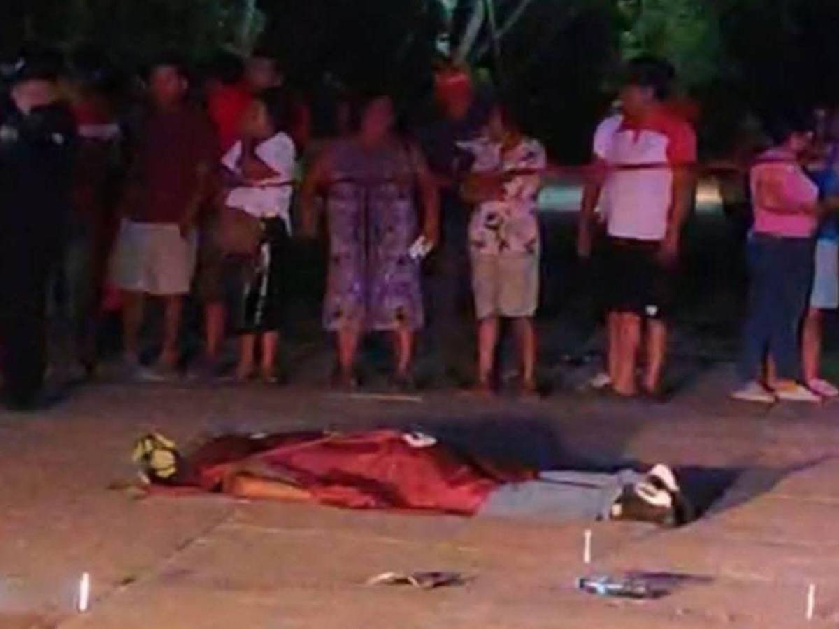 Así fue el brutal asesinato en vivo de candidata a la alcaldía en Texistepec, México