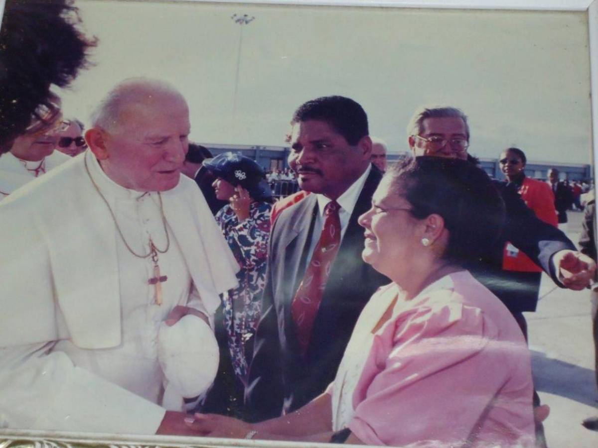 ¿Quién era Glen Solomon, exdiputado que impulsó el Día de la Biblia en Honduras?