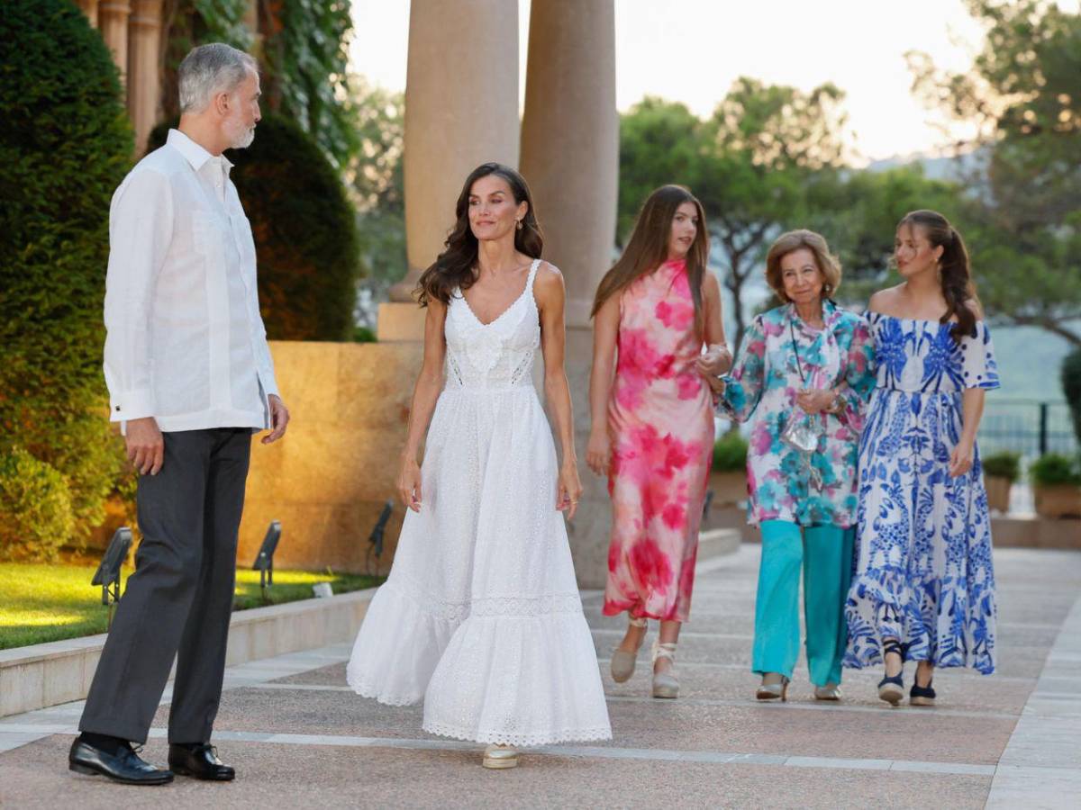 La princesa Leonor y la infanta Sofía, anfitrionas de recepción en Mallorca