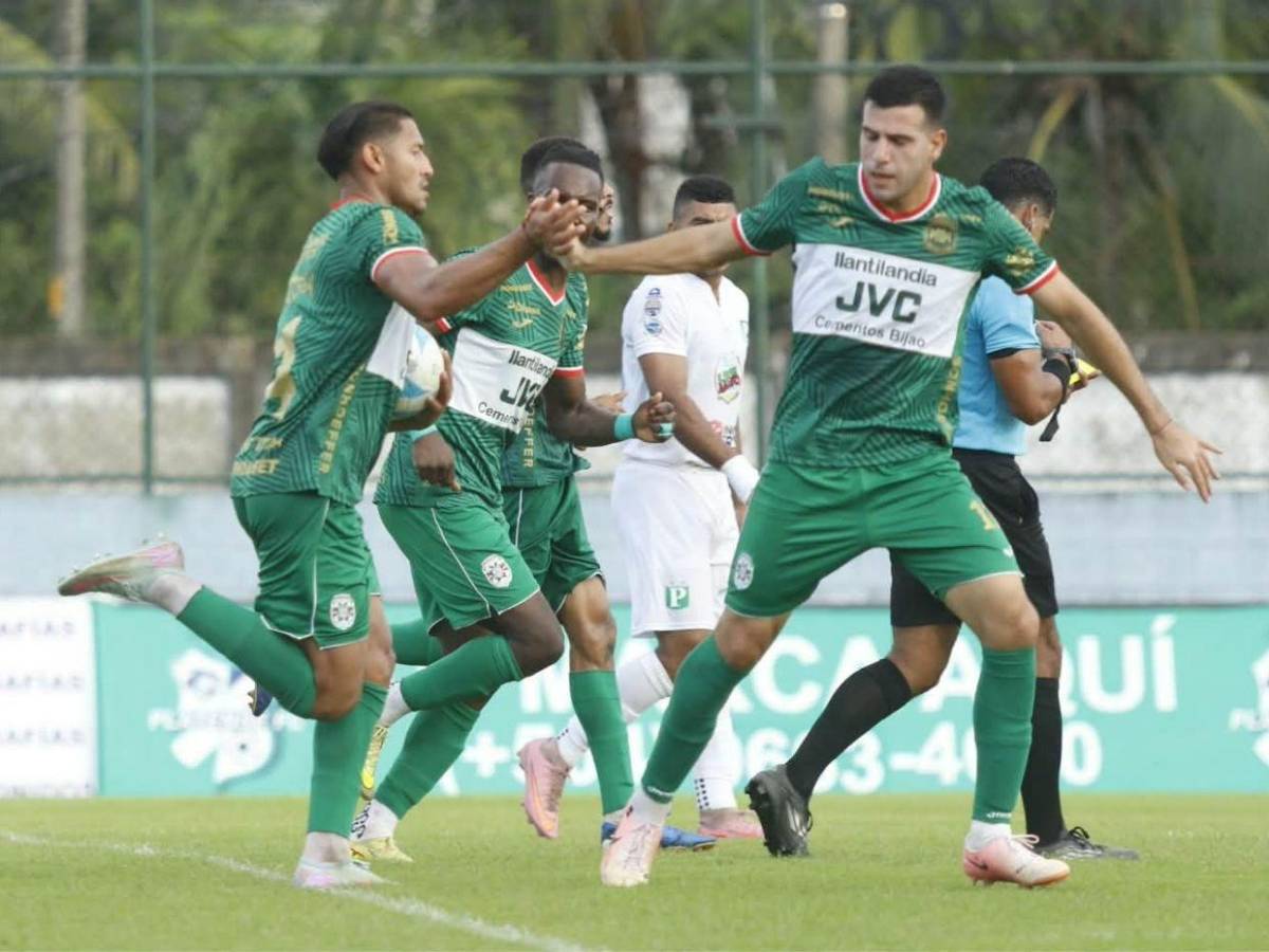 Invasión verde, el error de novato, hermosas chicas y el insólito grito en las gradas