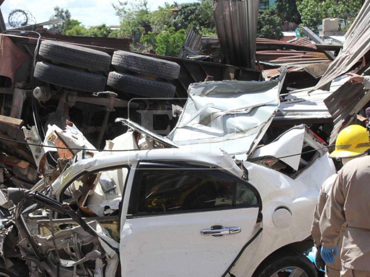 Conductor de la volqueta murió carbonizado: reporte de autoridades en accidente de Villa Nueva