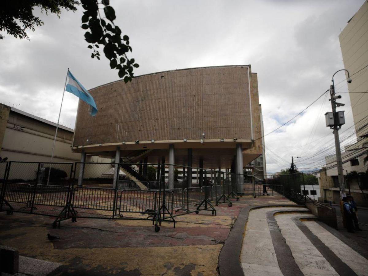 Repleto de militares: Así luce el centro de la capital previo a transición del CN