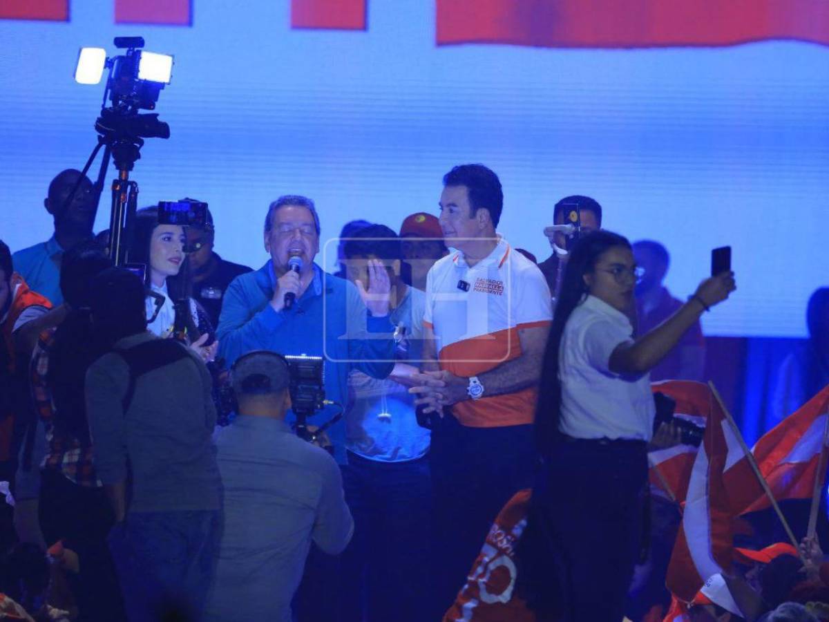 Con una alianza: así fue el cierre de campaña de Salvador Nasralla y Roberto Contreras en SPS