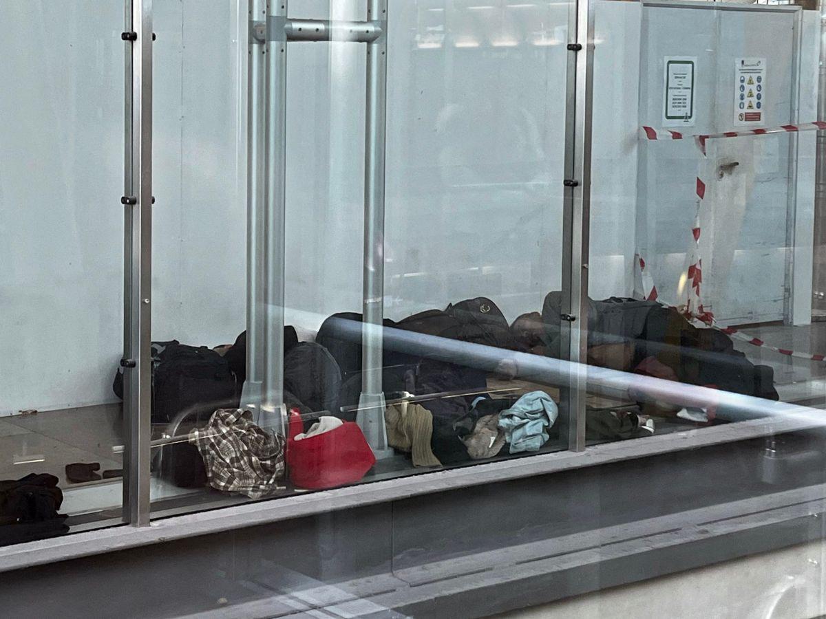 El aeropuerto de Madrid, desbordado por los solicitantes de asilo