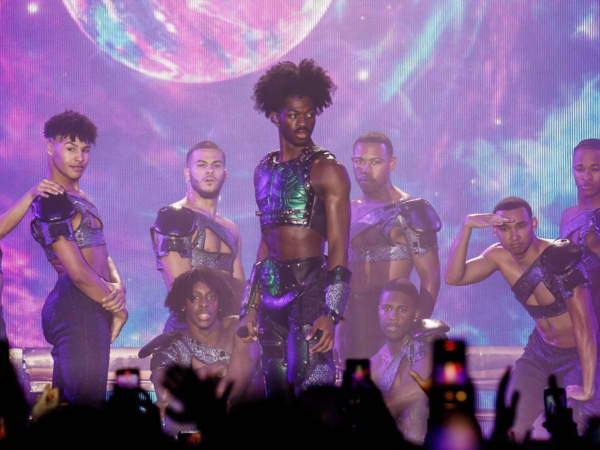 Lil Nas X es hospitalizado tras un confuso ataque con la policía, ¿qué pasó?