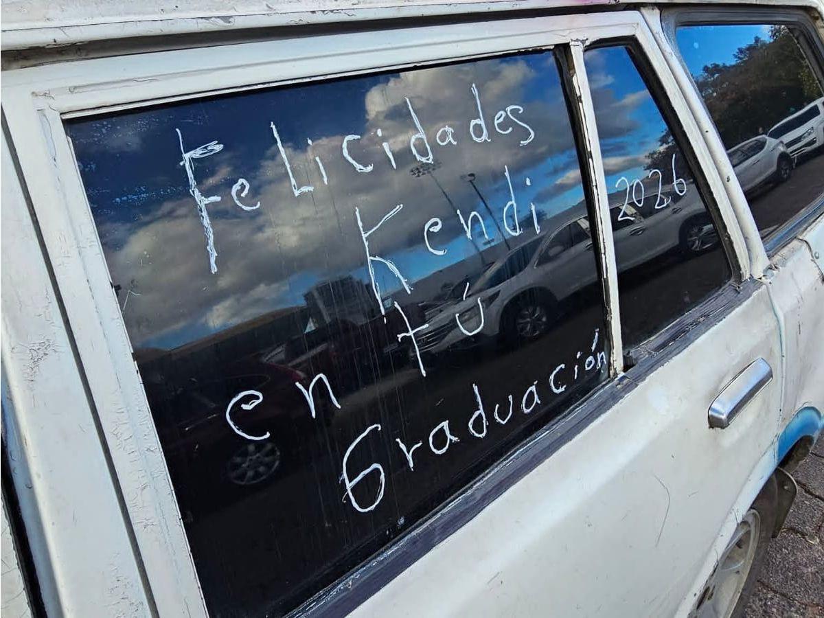 Celebraciones emotivas, orgullo y esfuerzo: más de 1,500 universitarios reciben su título