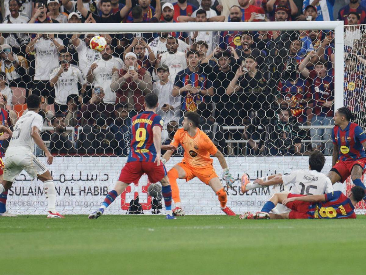 Partido exaltado, gesto de Vinicius con Araújo y la polémica con Asensio y De Jong