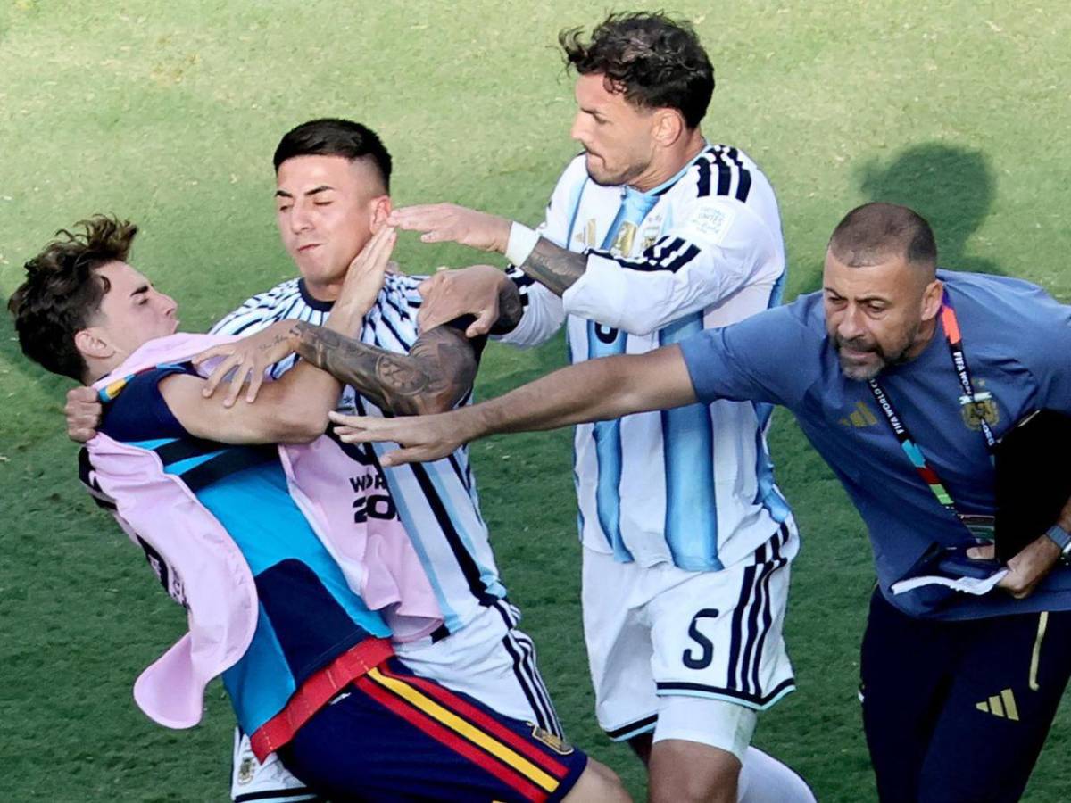 FIFA no perdona a Argentina: siete expedientes abiertos, suspensión a jugadores y sanción a la AFA