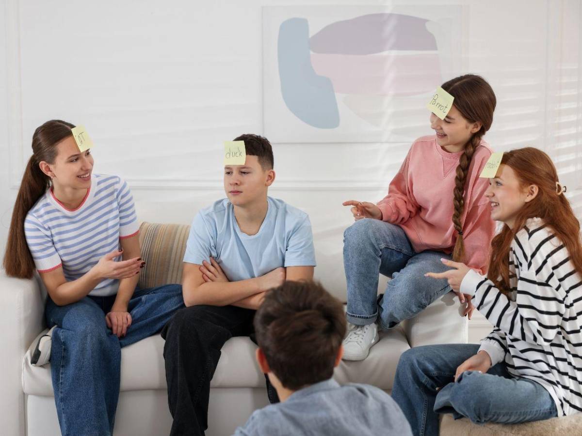 Seis juegos fáciles y económicos para animar tu fiesta navideña