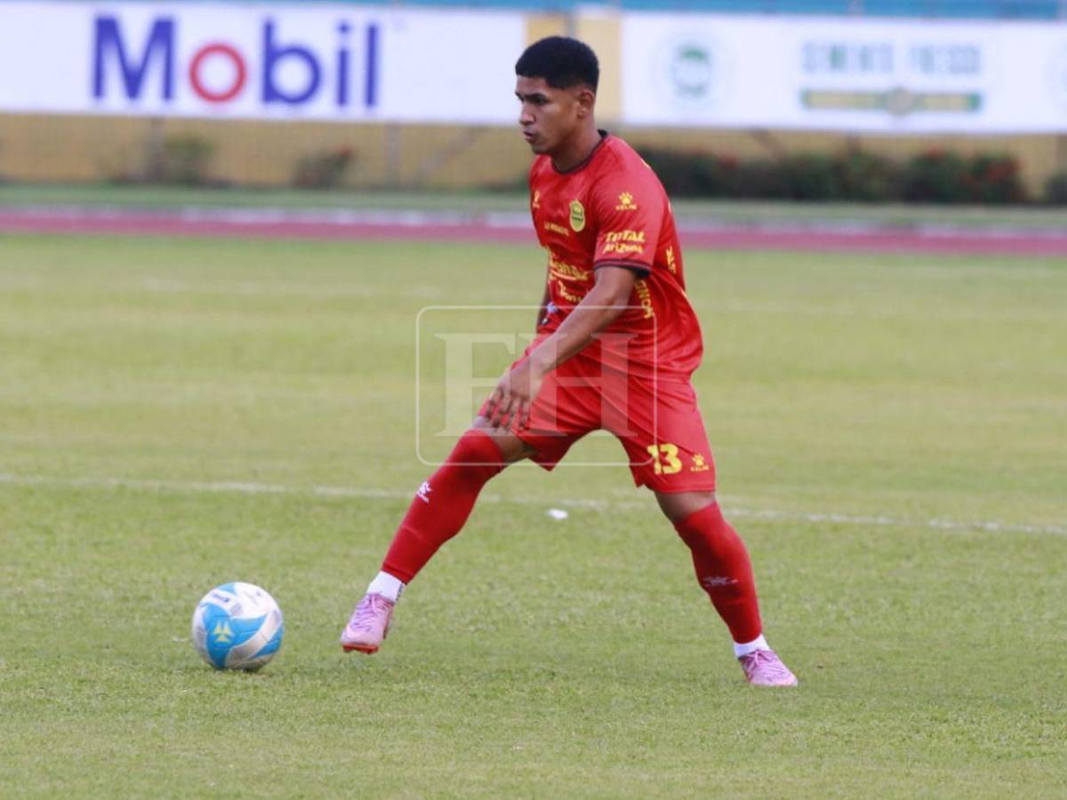 Fichajes: Tiktoker a la Liga Nacional, catracho se queda en Turquía y sorpresa con Keyrol Figueroa