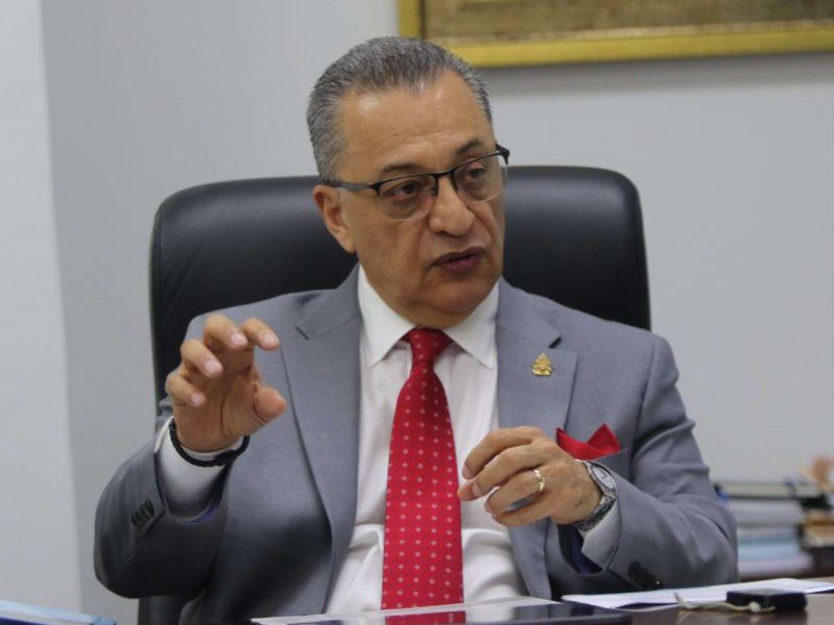 Marcio Sierra: “Una política de género para los créditos va a ser creada”