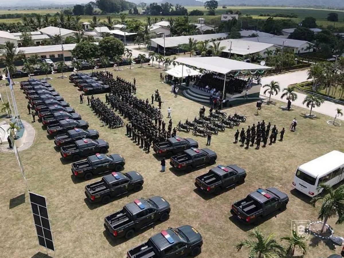 Con entrega de 110 vehículos  refuerzan operaciones de seguridad en zona norte de Honduras