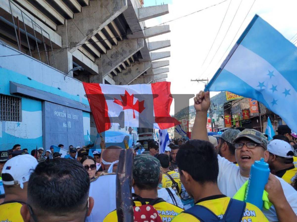 Con oraciones, cánticos y lágrimas finaliza la caminata de las iglesias en Tegucigalpa