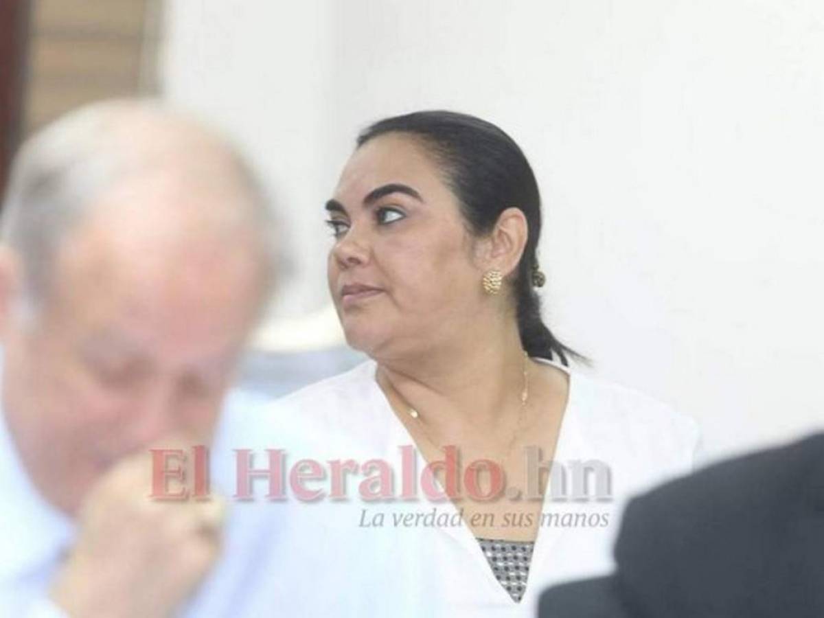 Piden más de 16 años de cárcel contra ex primera dama Rosa Elena de Lobo