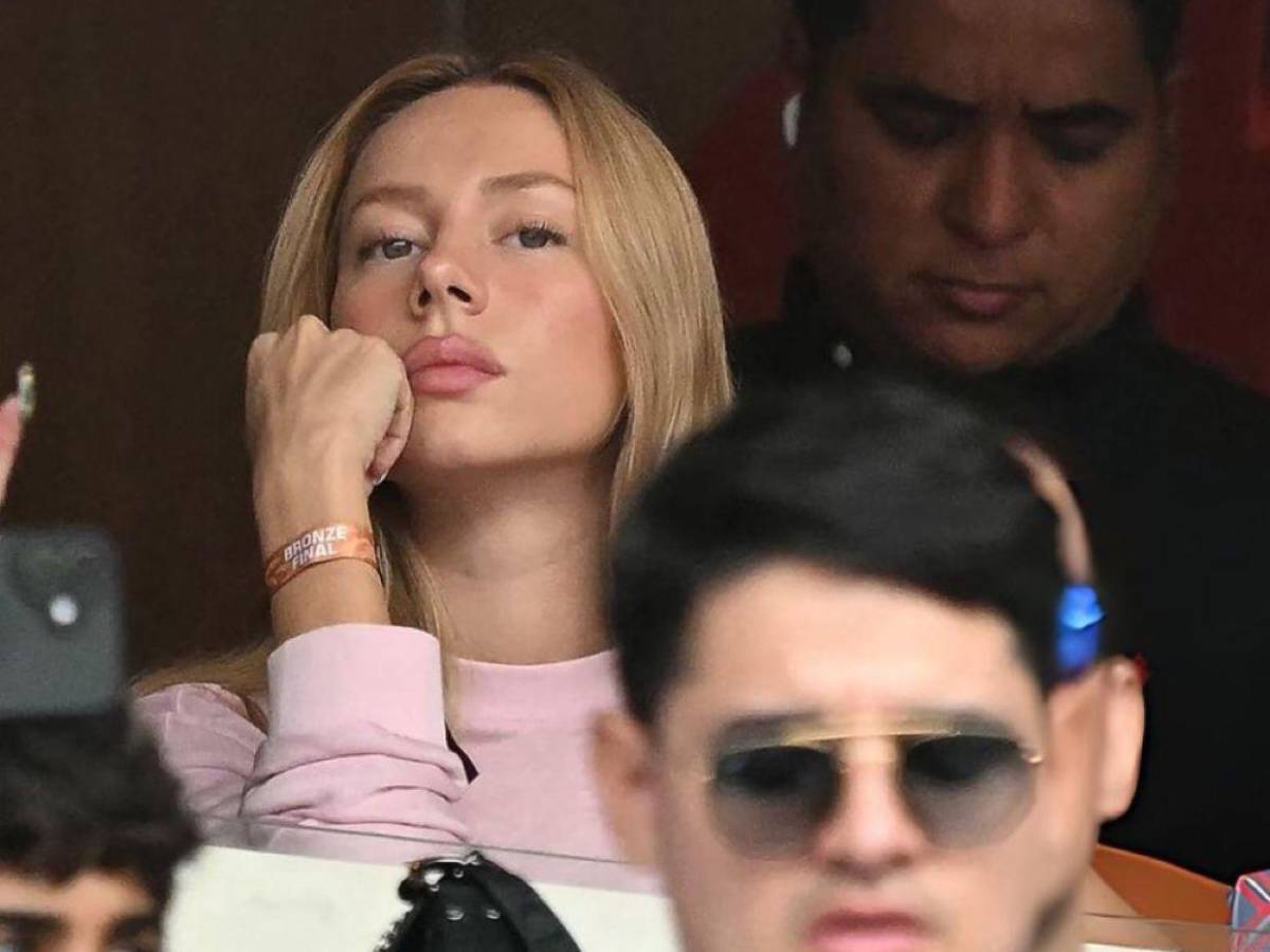No se vio en TV: Didier Deschamps se quebró, alegría inglesa y... ¿desplante de Ester Expósito a Mbappé?