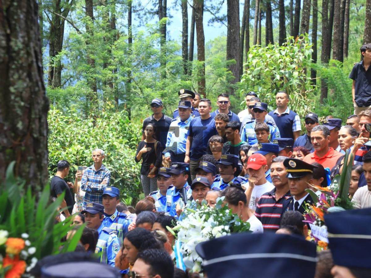 Luto y dolor en la familia de Kevin Pérez, el policía que salvó a un niño en SPS