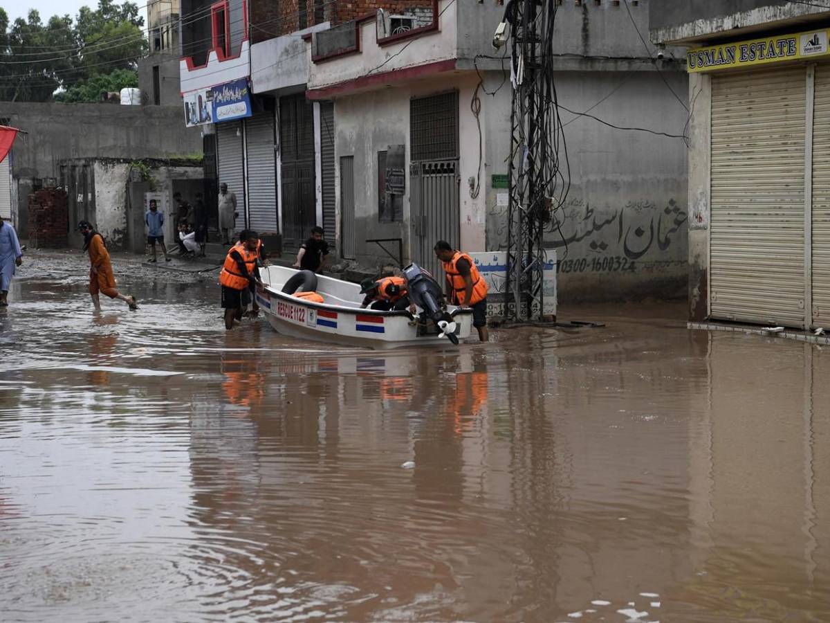 Desviaron dos ríos: Pakistán sacrifica 51 aldeas para salvar a ciudad de una superinundación