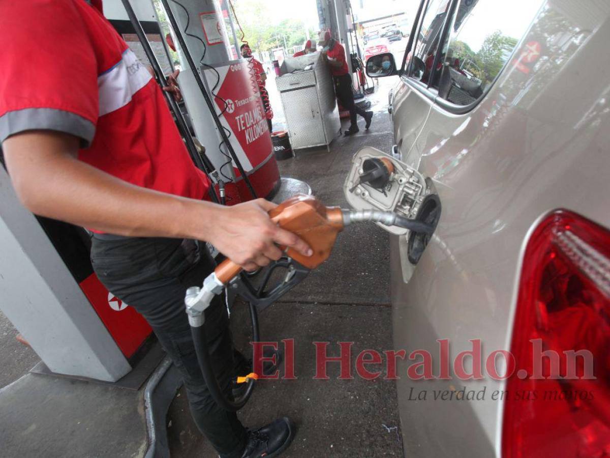 Más baratos a partir de hoy las gasolinas, diésel y queroseno en Honduras