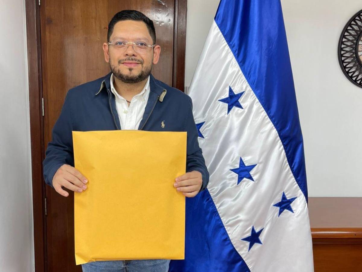 Renán Inestroza, Mirtha Gutiérrez y Oved López: candidatos a consejeros en el CNE