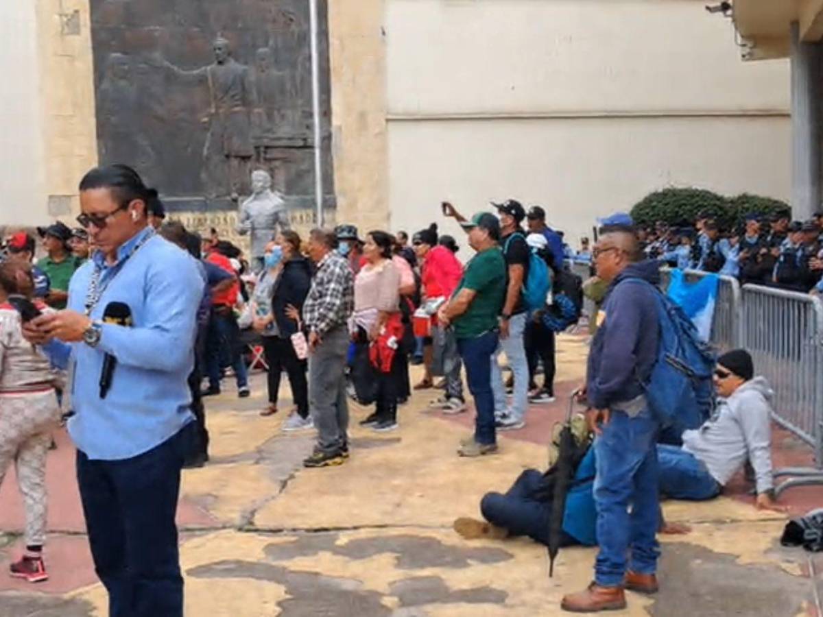 Bajo resguardo policial el Congreso Nacional ante autoconvocatoria de la oposición