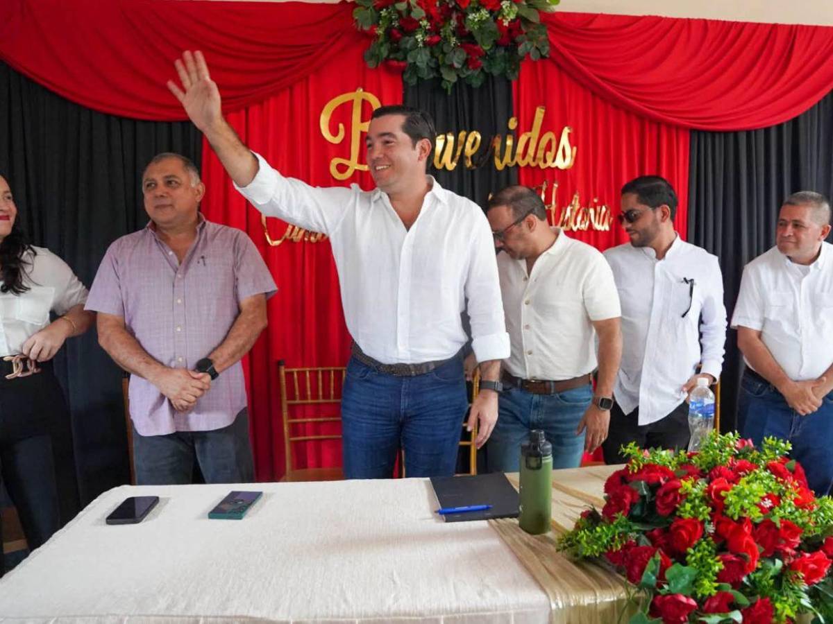 Octavio Pineda revela el vínculo que tiene con Nasry Asfura y Cossette López