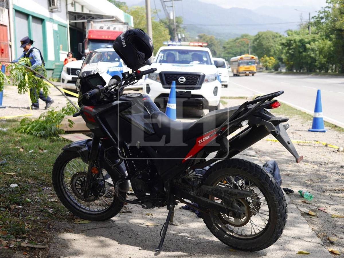 Misterio rodea muerte de hombre hallado en acera del bulevar del Sur de SPS