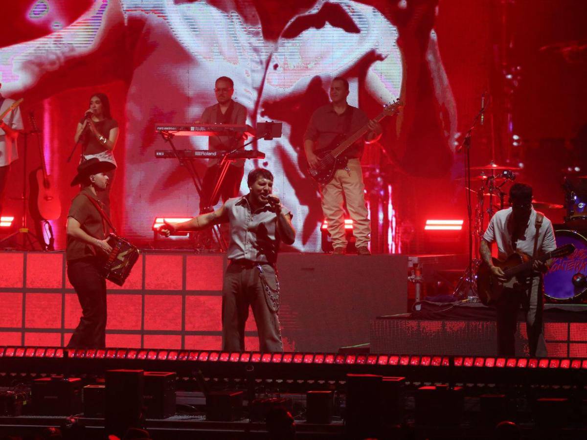 Entre regional mexicano y trap-soul, Grupo Frontera y ROA dieron la pauta en Tegucigalpa