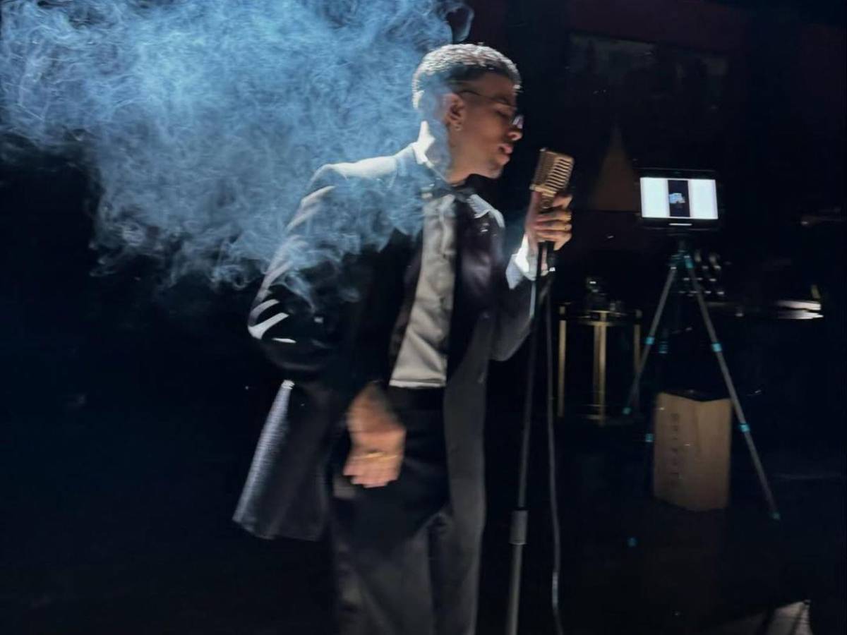 Rauw Alejandro revive la bomba y la salsa en su nuevo disco Cosa nuestra: Capítulo 0