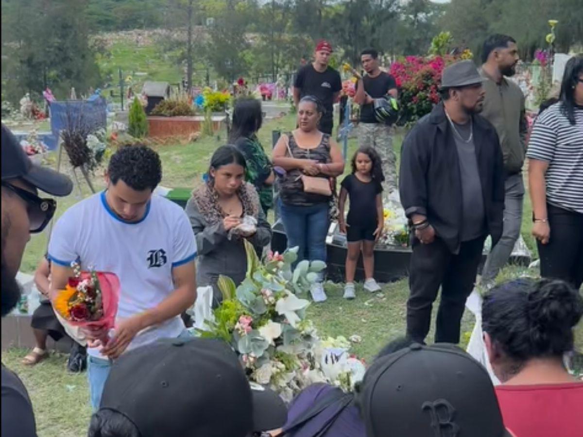 ​​​​​​Dan el último adiós a Jenifer Rivas, presentadora hallada muerta: así fue su velorio y sepultura