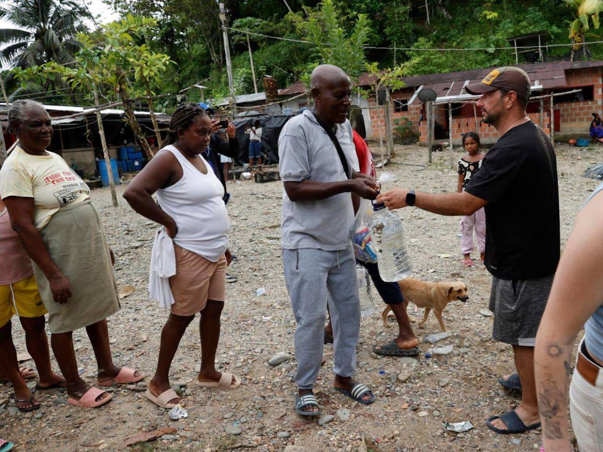 Sin luz ni agua: así vive una comunidad en Colombia seis días después del terremoto