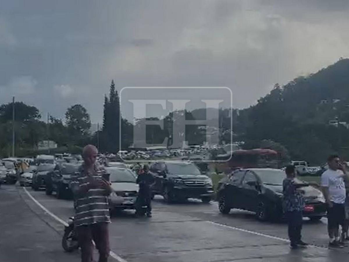Sin paso a la capital: largas filas en  la CA-5 tras accidente en El Durazno