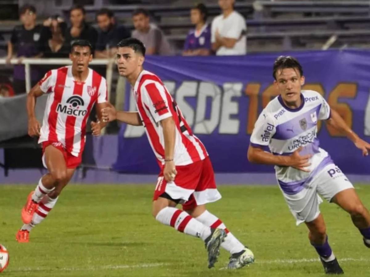 Aficionados le roban todo a jugadores del Instituto, equipo de Pedro Troglio