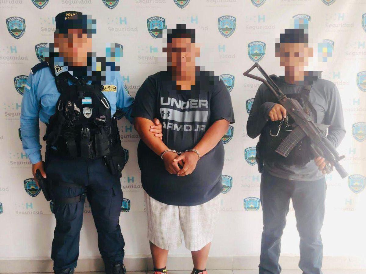 Dejó a los niños hasta quedarse solo con estudiante: conductor de bus escolar en Choloma es acusado de abuso