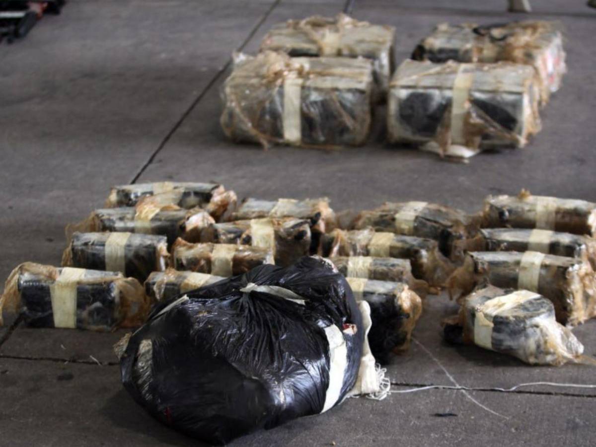 Incautan armas de alto calibre y municiones en operación marítima en Gracias a Dios Incautan armas de alto calibre y municiones en operación marítima en Gracias a Dios