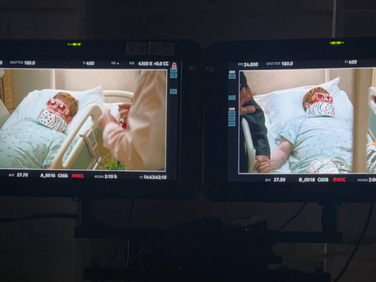 Elton John simula hospitalización en Instagram y anuncia Spinal Tap II