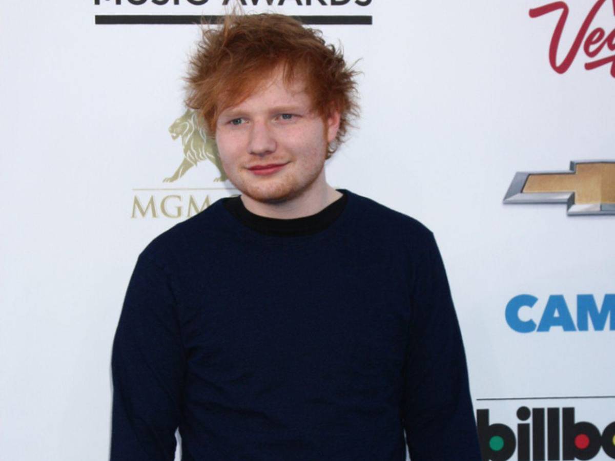 Ed Sheeran exhibe su transformación física tras perder 30 libras en cinco años