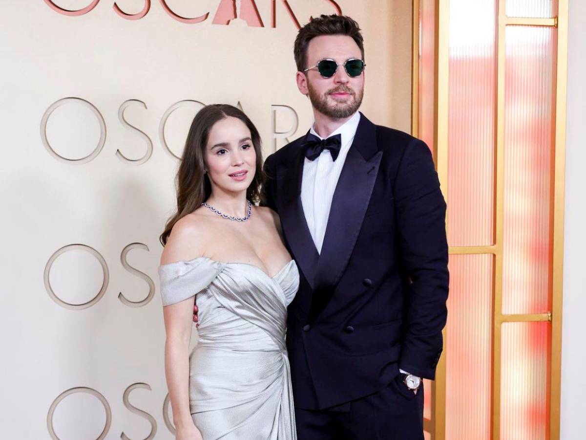 Las parejas que robaron miradas en la alfombra roja de los Oscar