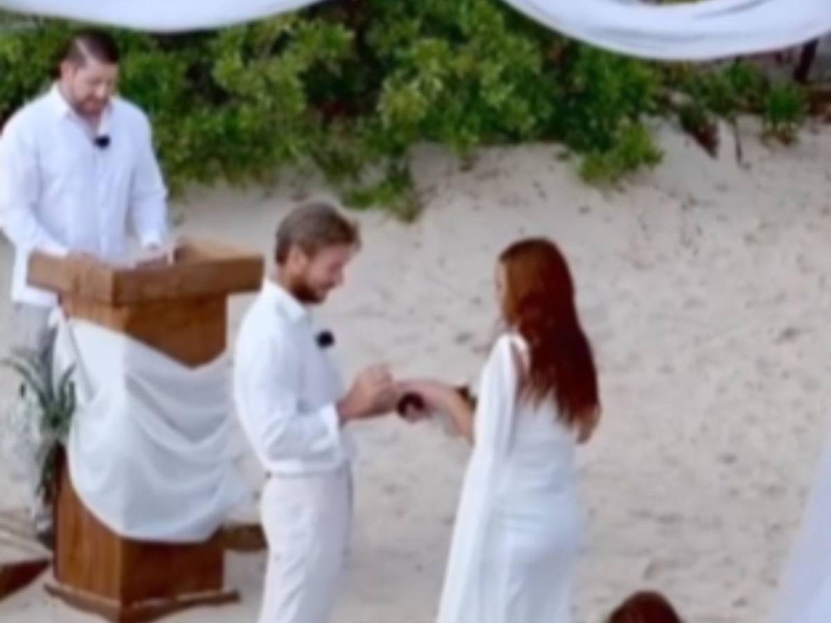 Solo 4 invitados y una condición: Así fue la boda de Marta Peñate y Tony Spina en Cayos Cochinos