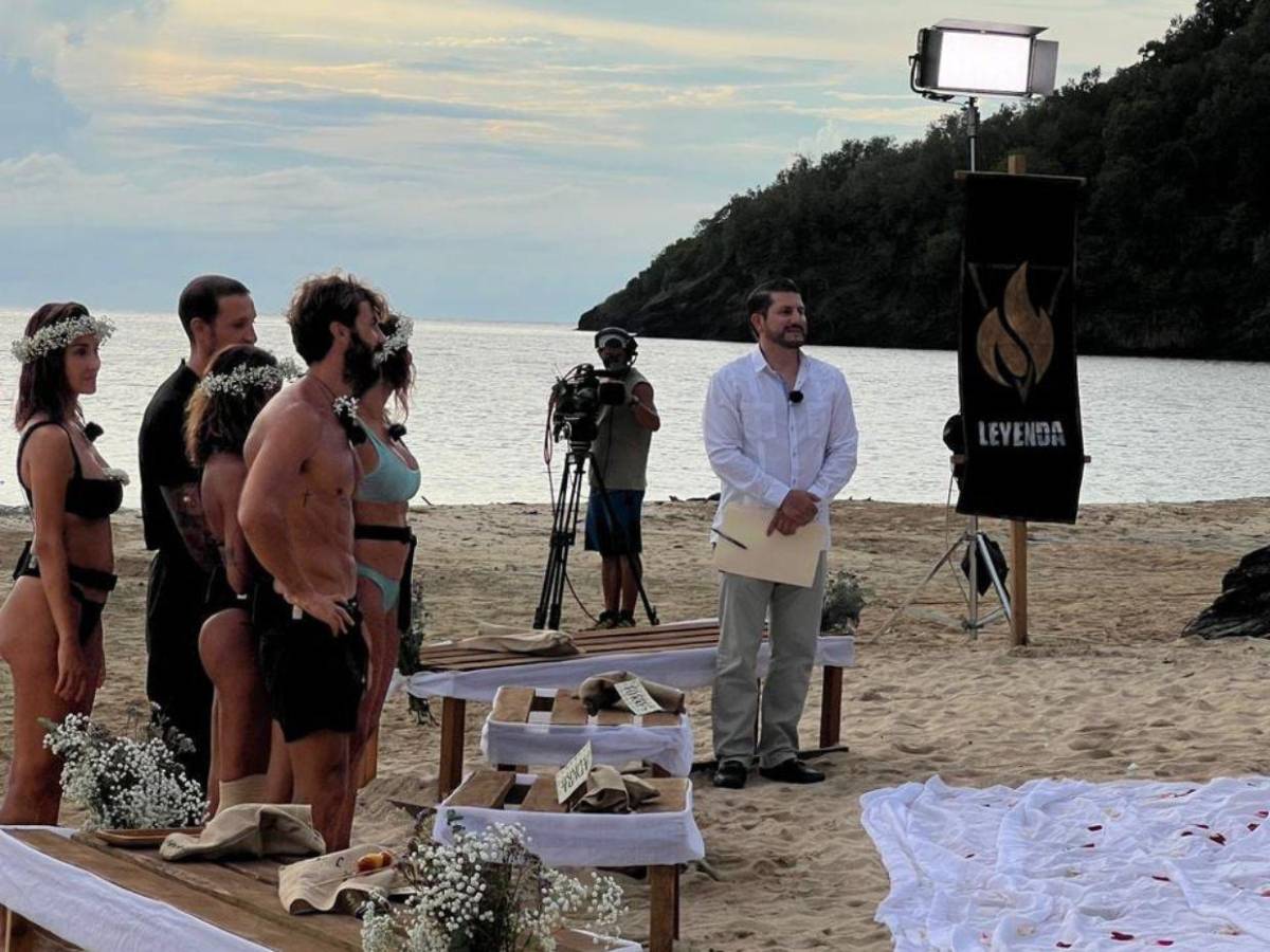Solo 4 invitados y una condición: Así fue la boda de Marta Peñate y Tony Spina en Cayos Cochinos