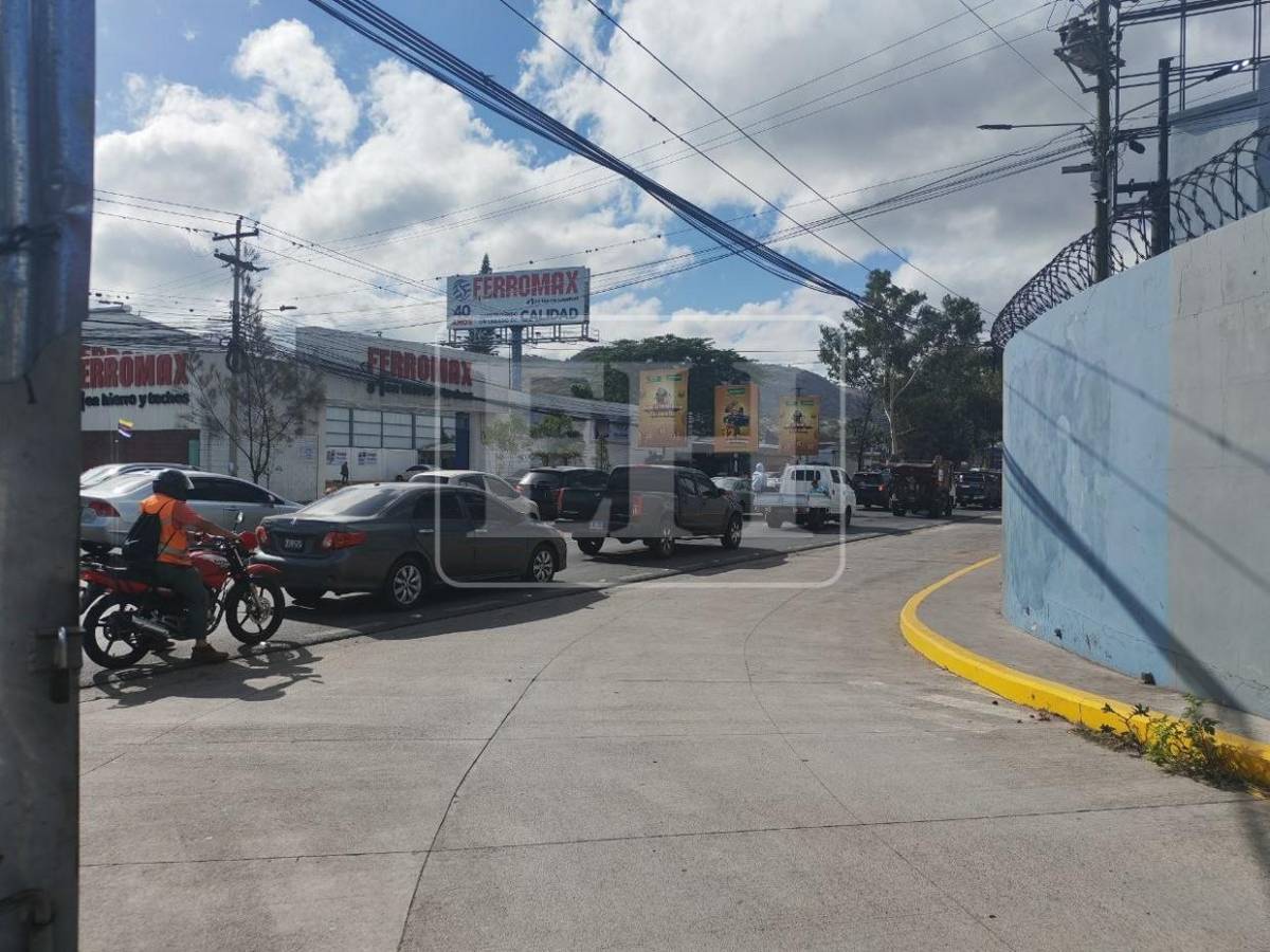 Largas filas por colisión en salida al sur esta mañana en la capital