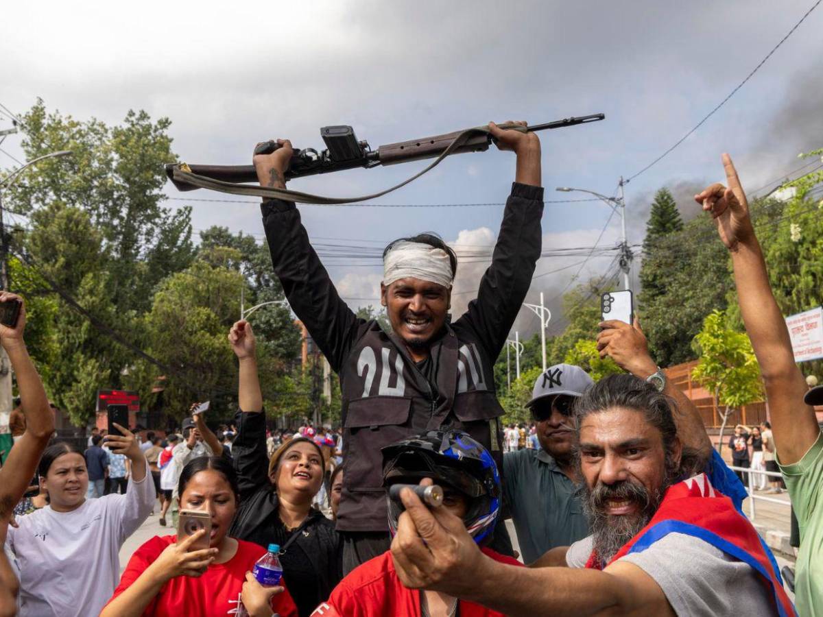 Las 48 horas que incendiaron Nepal: cronología del pandemonio